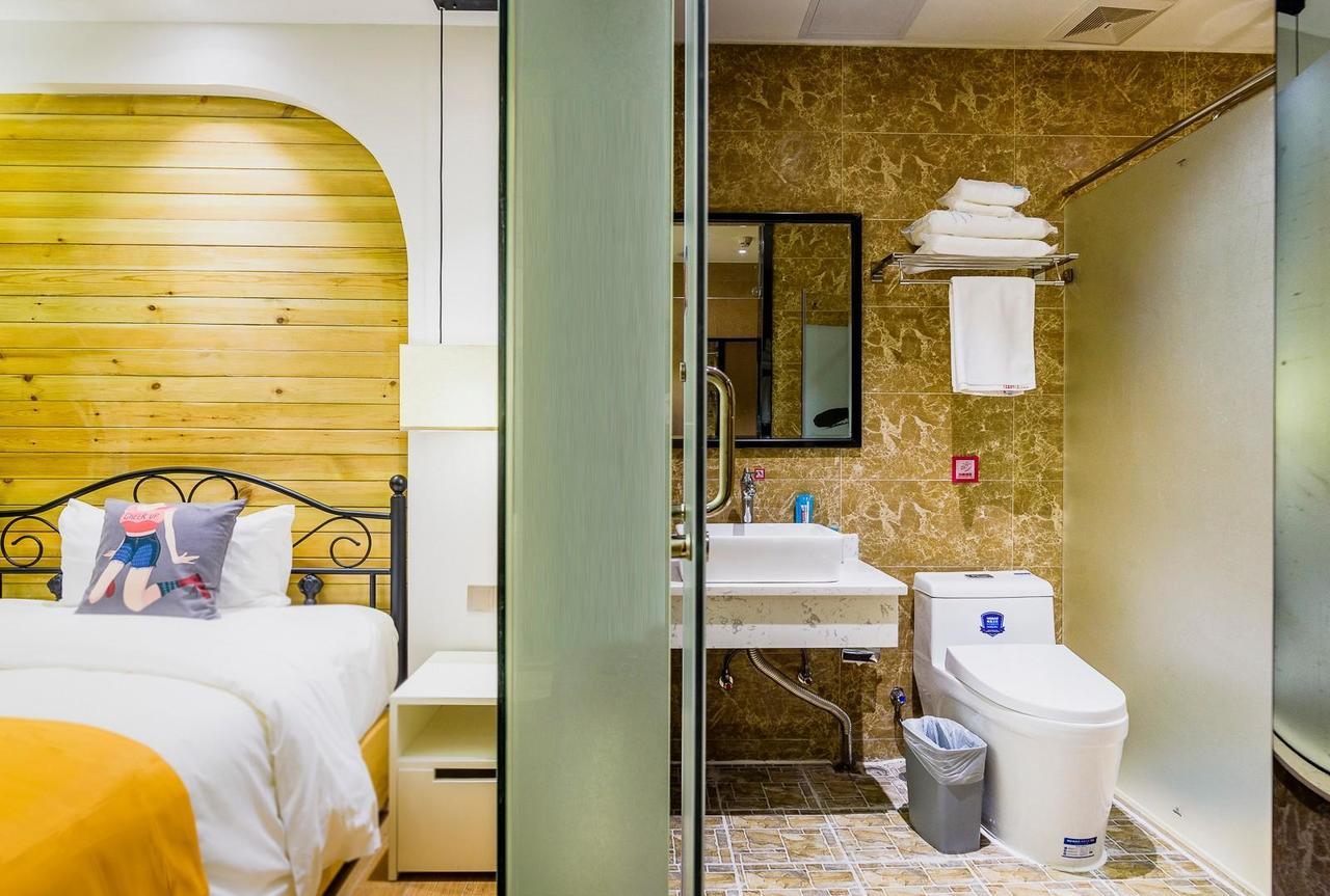 Pai Hotel Chengdu North Railway Station Экстерьер фото